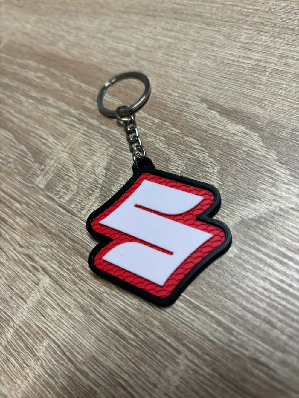 Suzuki stílusú kulcstartók