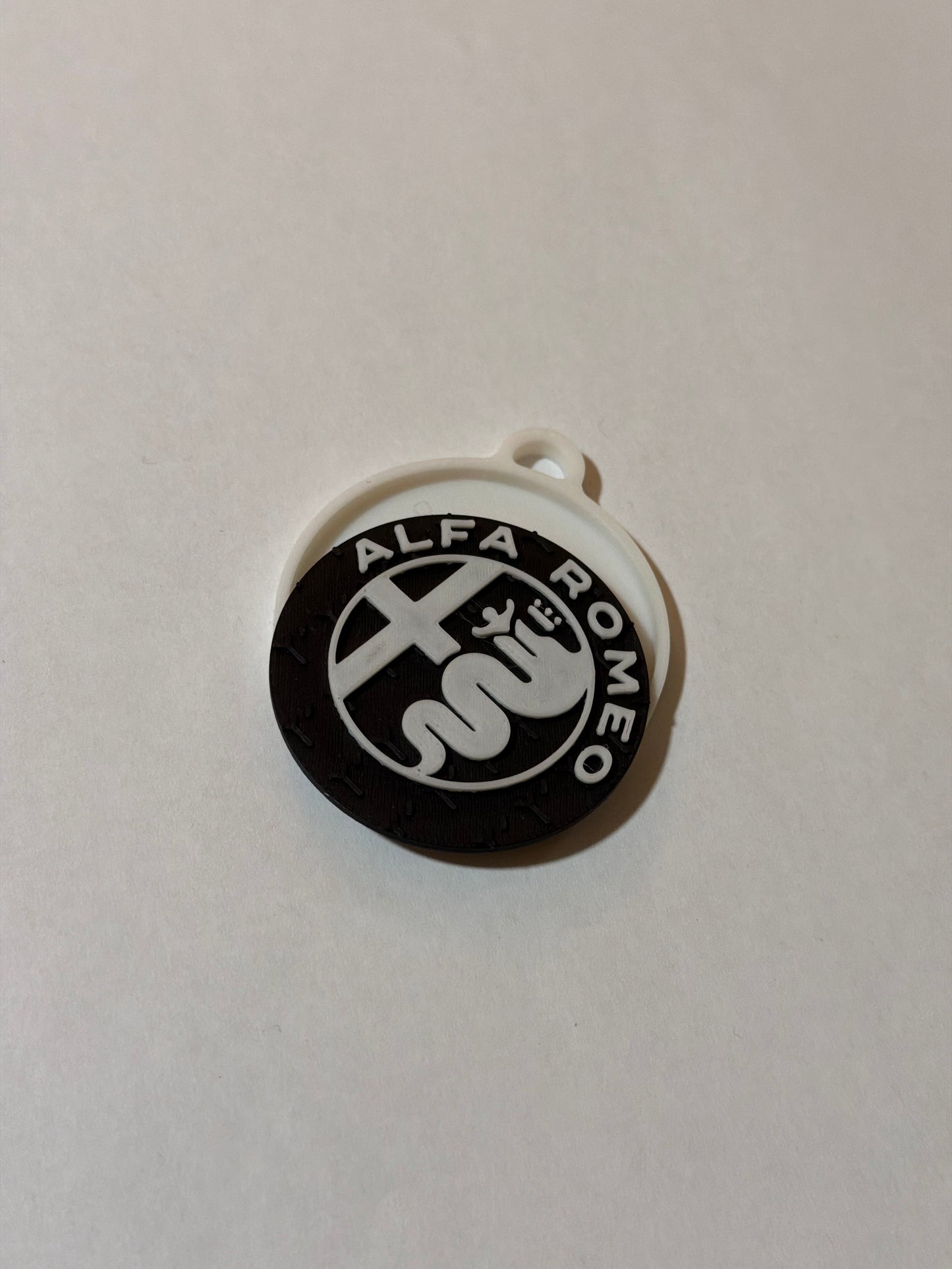 Alfa Romeo stílusú kulcstartó