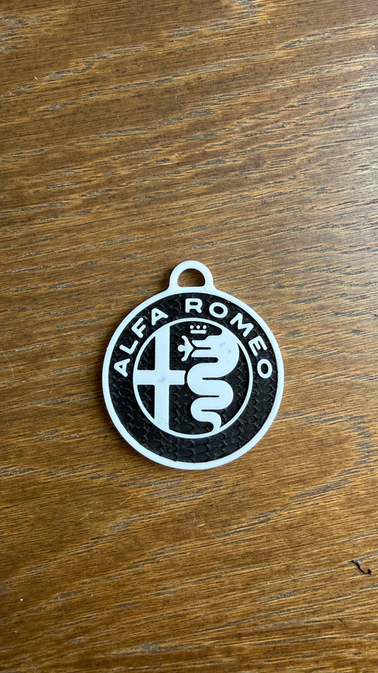 Alfa Romeo stílusú kulcstartó