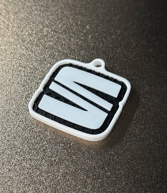 Seat stílusú kulcstartók