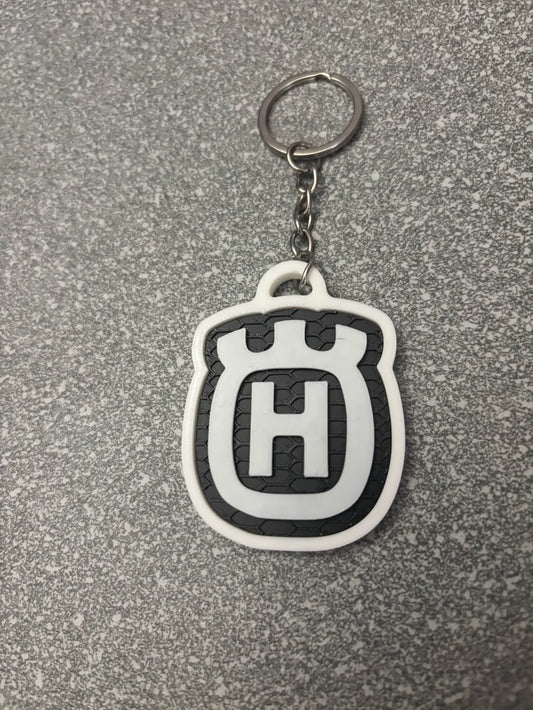 Husqvarna stílusú kulcstartók