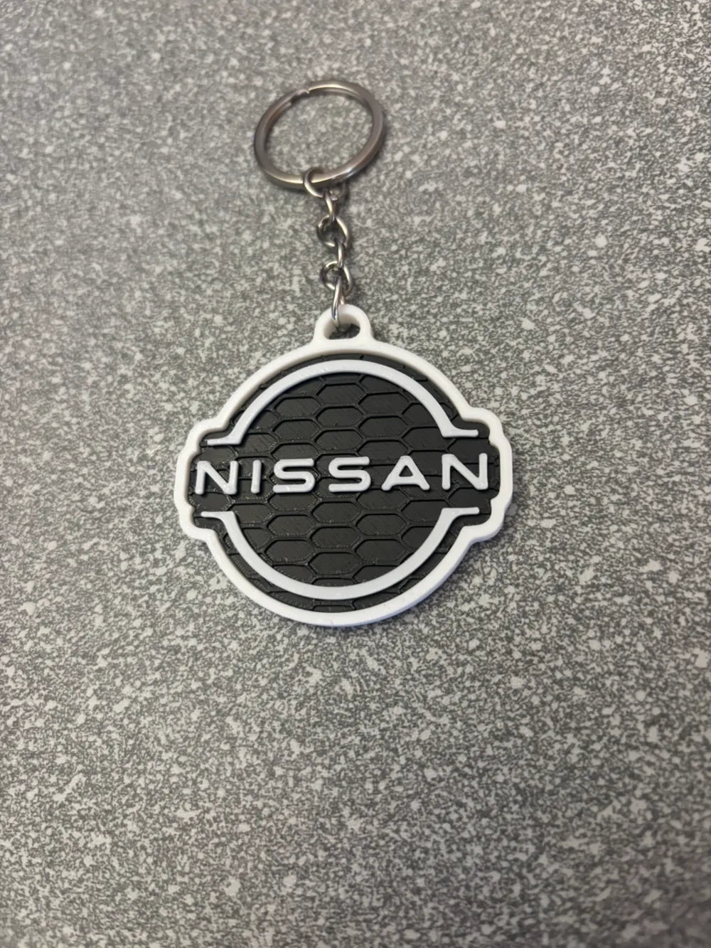 Nissan stílusú kulcstartók